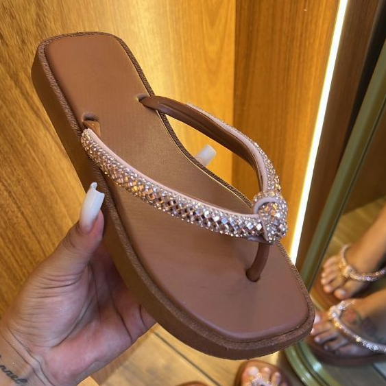 ⭐Chinelo feminino confortável de dedo com correias detalhe nó de brilho strass bico quadrado - O Mais Vendido em OFERTA